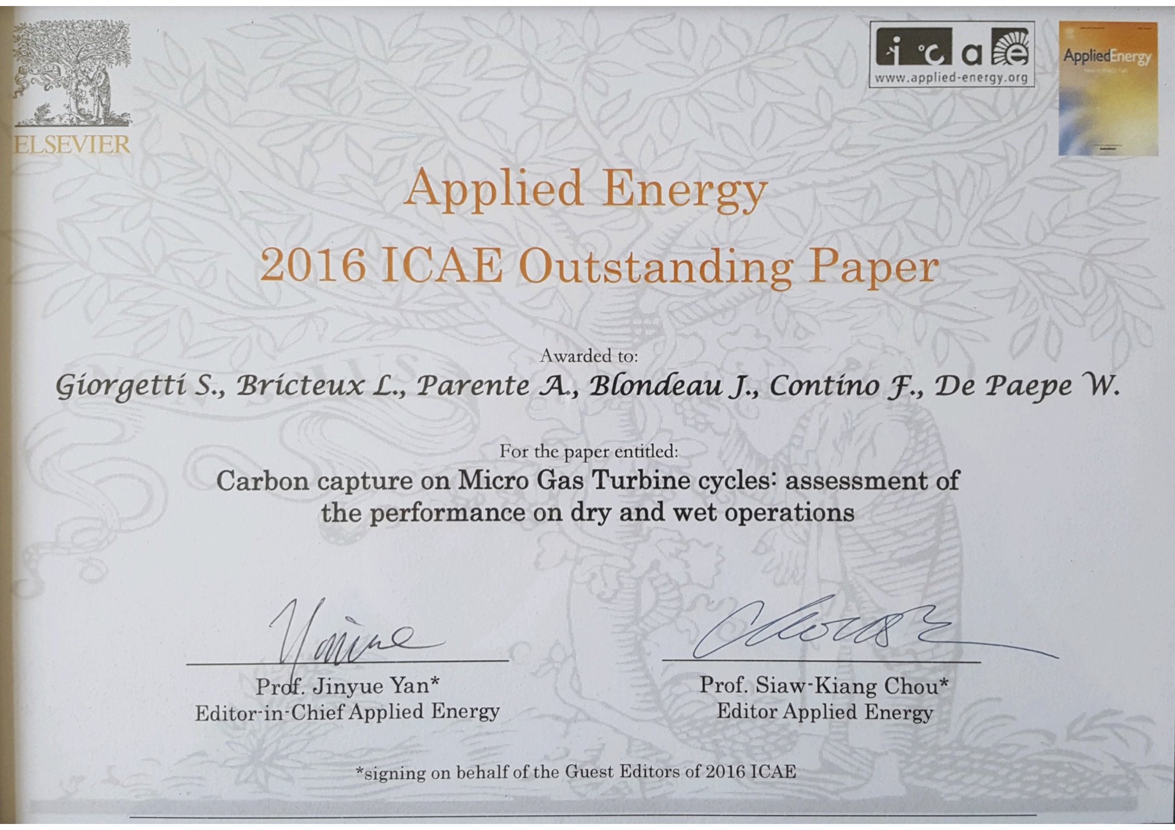 Simone Giorgetti receives the Outstanding Paper Award